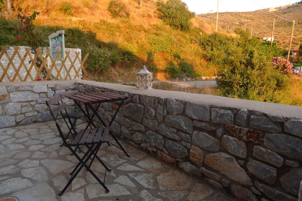 Kourmas Suites Liménion Ruang foto