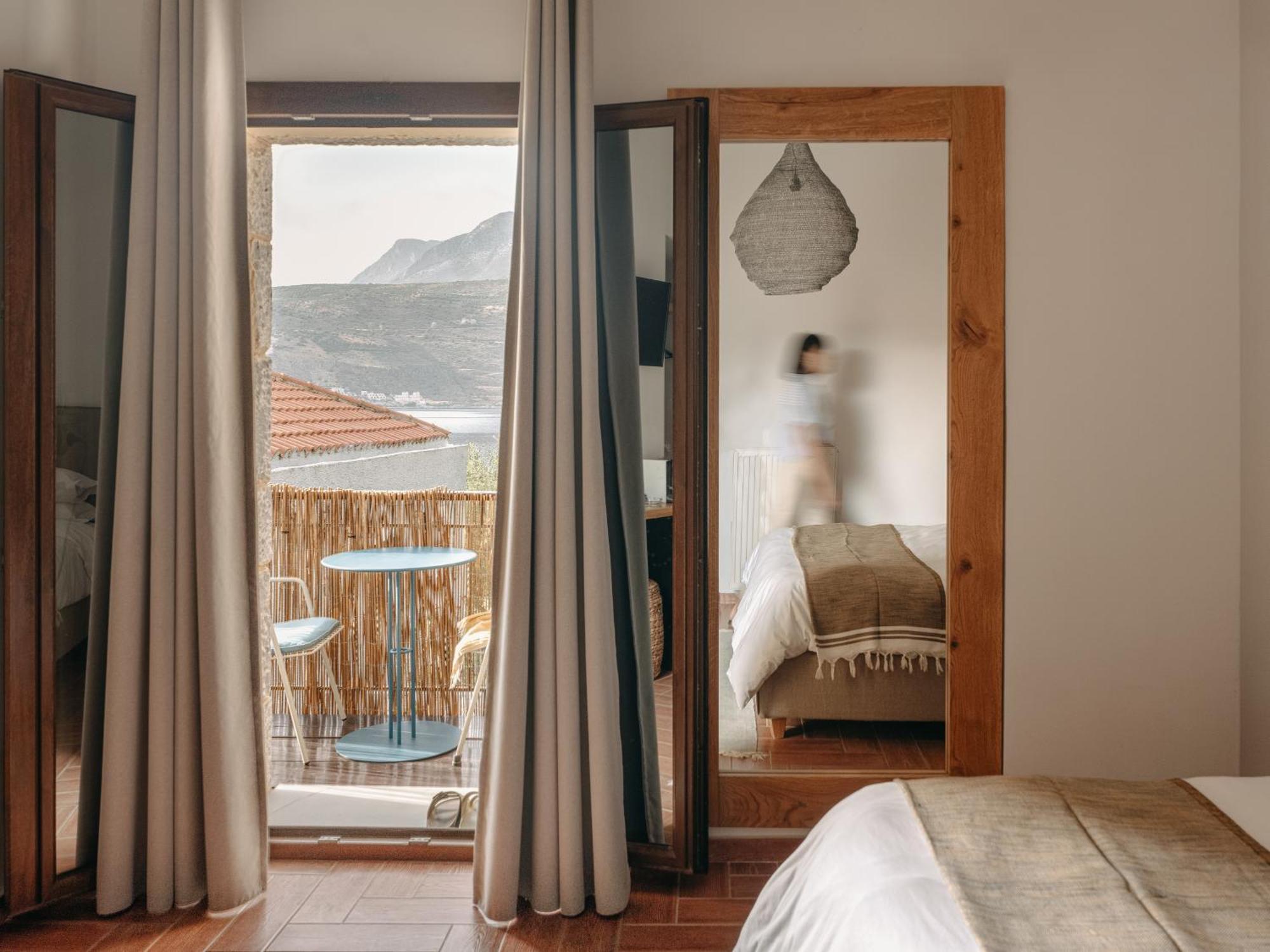 Kourmas Suites Liménion Bagian luar foto