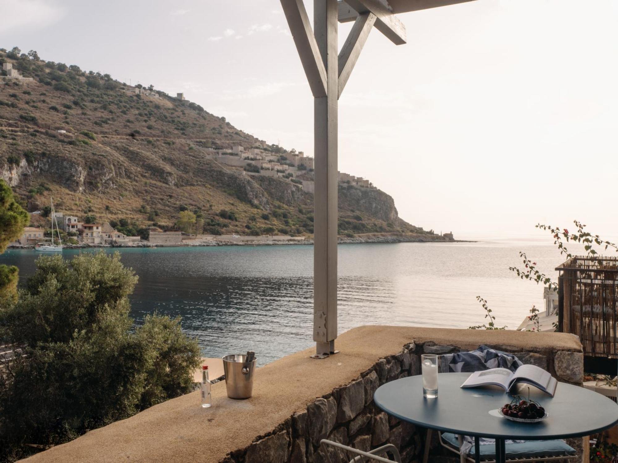 Kourmas Suites Liménion Bagian luar foto